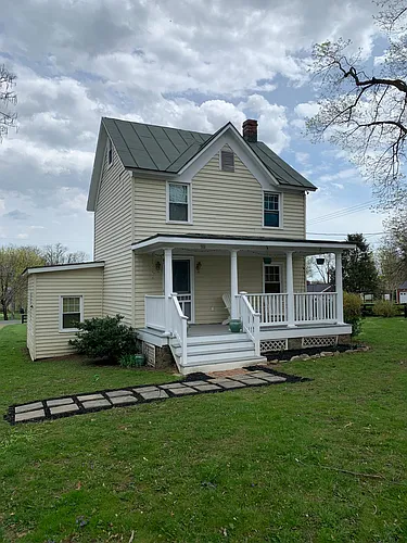 551 E G St Photo 1