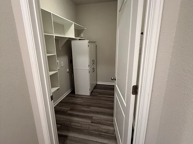 5060 Dickinson Loop — Photo 4