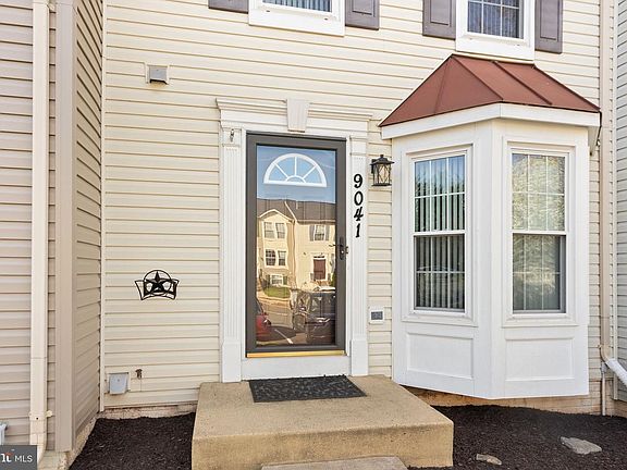 3rd image of 9041 Coriander Cir