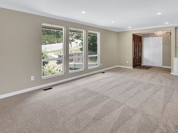 3rd image of 4117 Bona Villa Dr