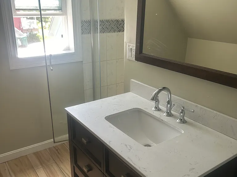 77 Townsend St — Photo 3