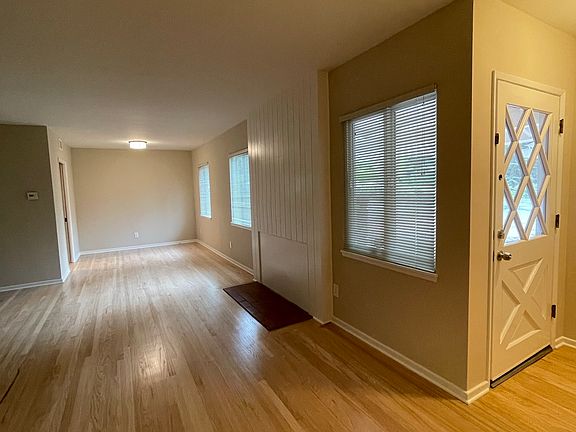 2nd image of 5145 Maryland Ave