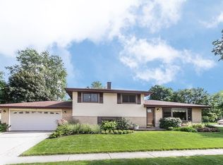 755 Bryn Mawr Ave, Bartlett, IL 60103