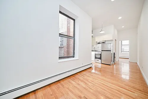 132 W 109th St Photo 1