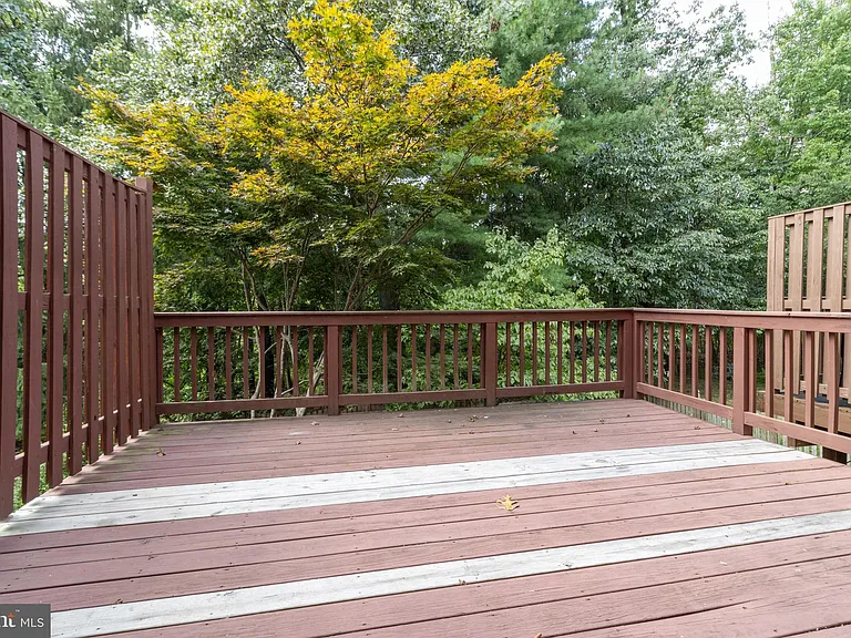 524 Kinsale Rd — Photo 20