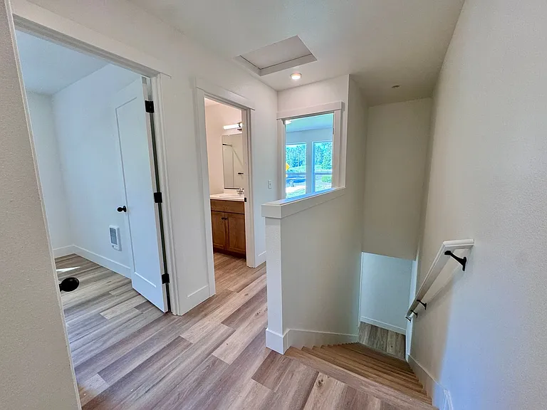 Brand New, Beautiful Townhomes! 2 & 3 Bedrm Units Available — Photo 46