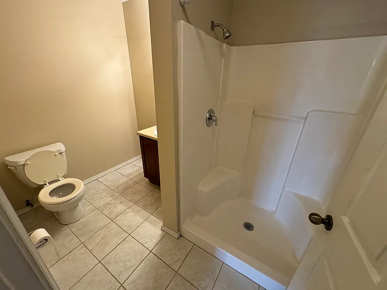 Clifton Height Apartments — Photo 25