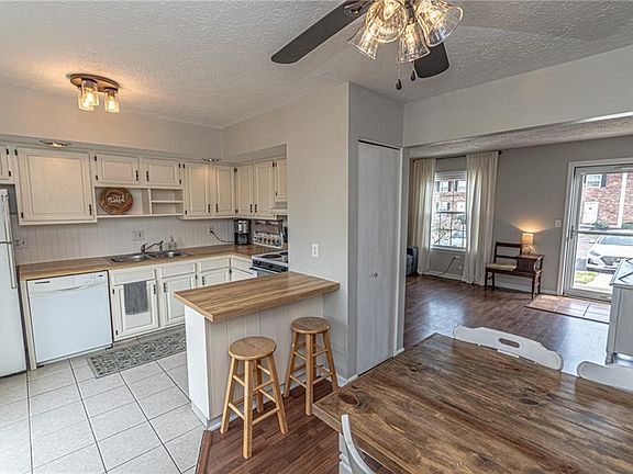 5th image of 1403 Munroe Falls Ave