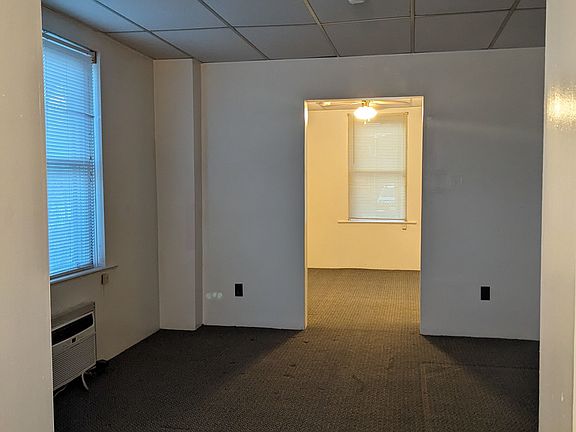 4th image of 801 N Sprigg St APT 1