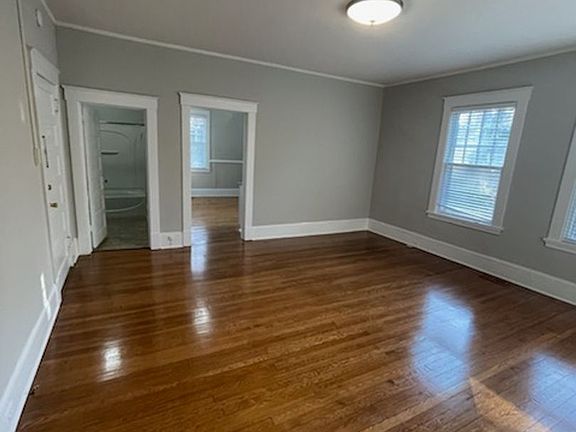 2nd image of 1428 Glade St APT 1