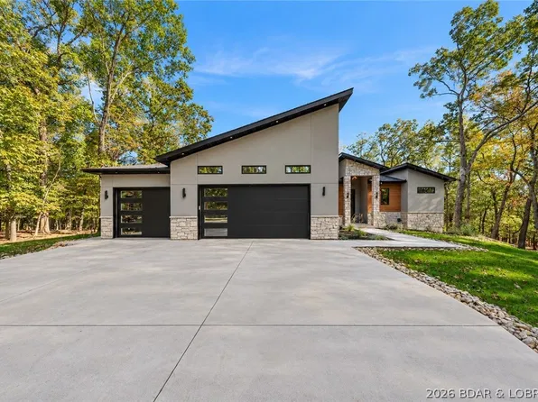 105 Fair Oaks Ln, Sunrise Beach, MO 65079