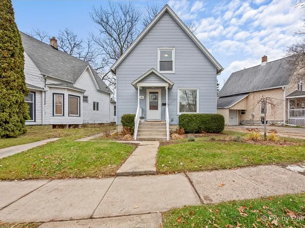 301 Pond St, Dekalb, IL 60115