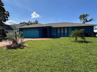 914 Plum Tree Ln, Sarasota, FL 34243