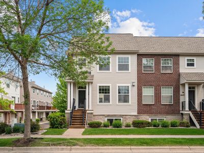 2099 Clover Ridge Dr, Chaska, MN, 55318