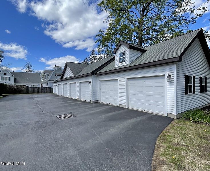 4th image of 11 Cottage Street APT 7