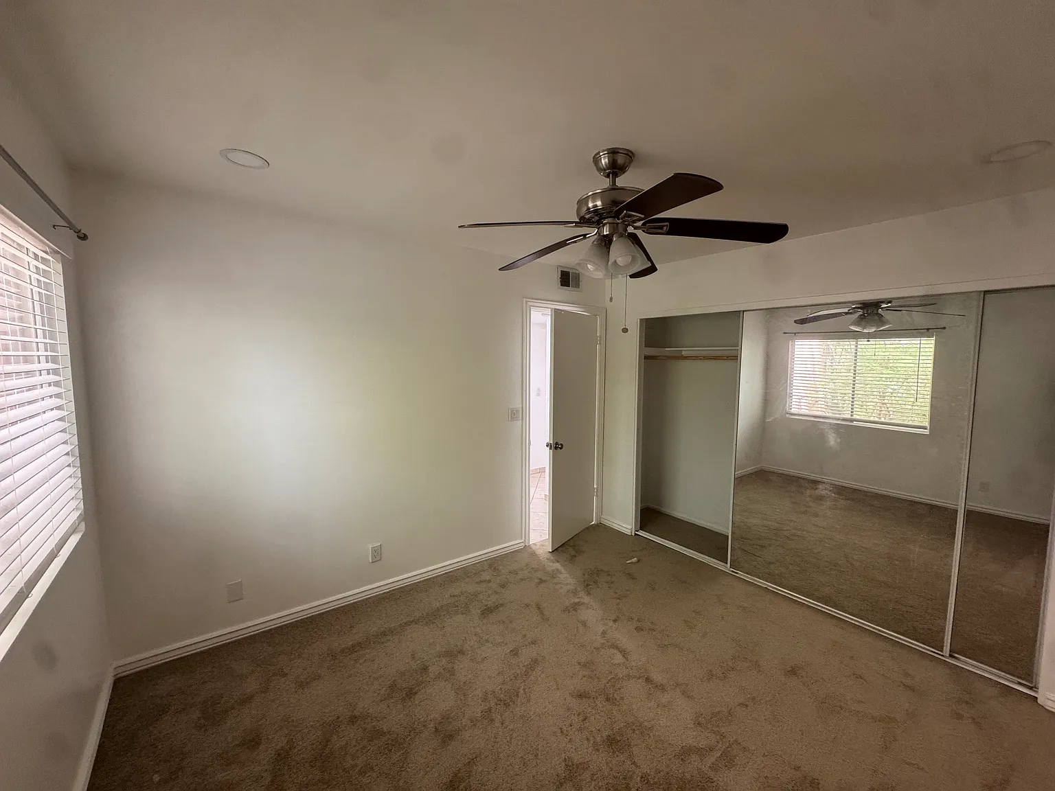 2 bed, 956 sqft, $1,295 — Photo 4