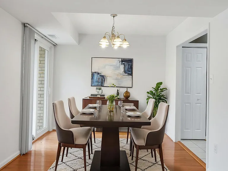 5578 Burnside Dr #5 — Photo 9