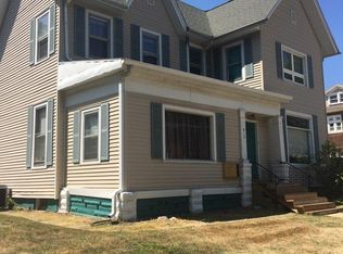 915 S 4th St, Springfield, IL 62703