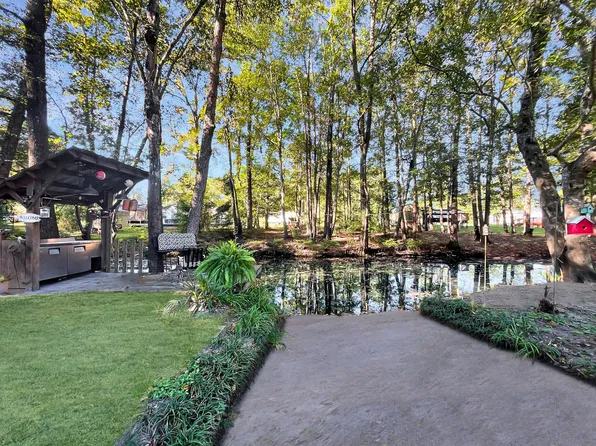 137 Catfish Ct, Ridgeville, SC 29472