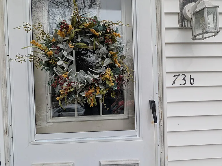 73 Highland St — Photo 2