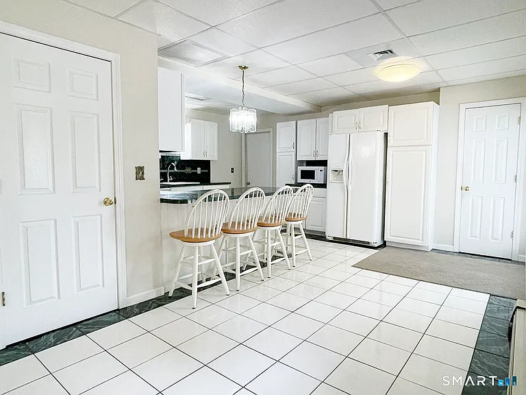 121 S Main St — Photo 10