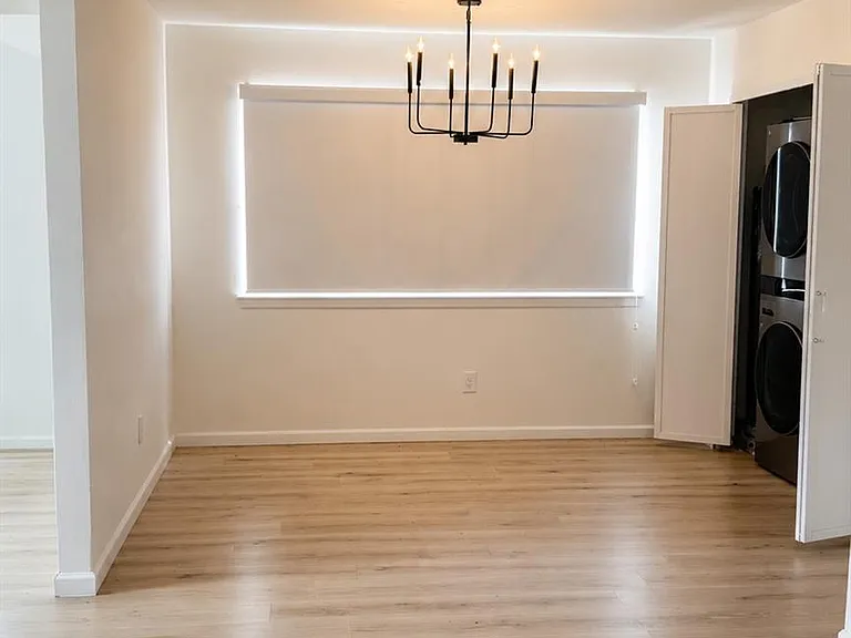 9511 Bollingbrook Dr — Photo 6