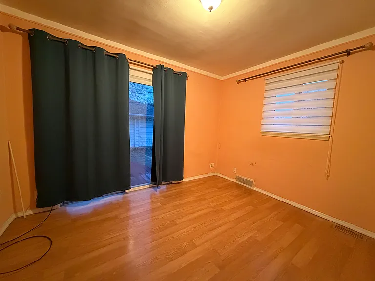 25125 Campbell Ave — Photo 2