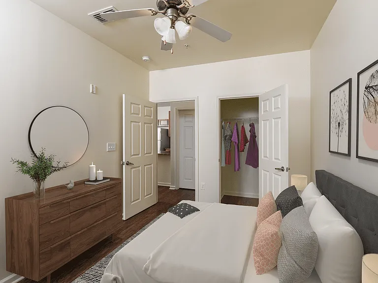 Pinnacle Pointe Apartments — Photo 7