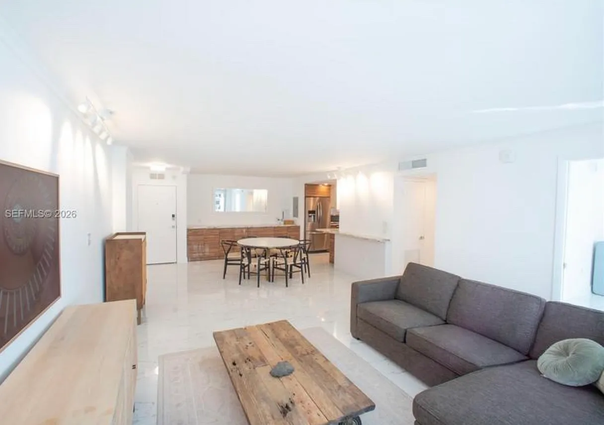 2 bed, 1324 sqft, $7,800 — Photo 2