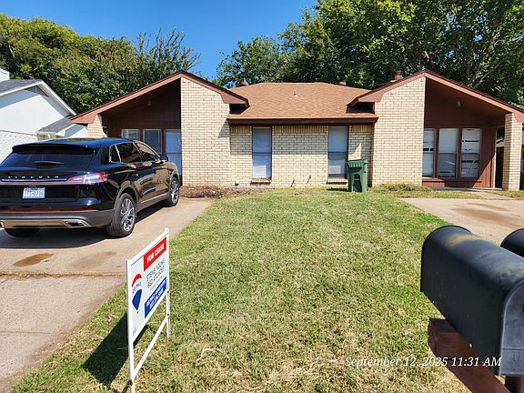 2nd image of 517 Gibbins Ct