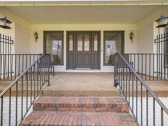 4th image of 460 Woodbridge Rd