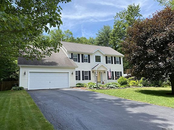2nd image of 9 Maya Dr