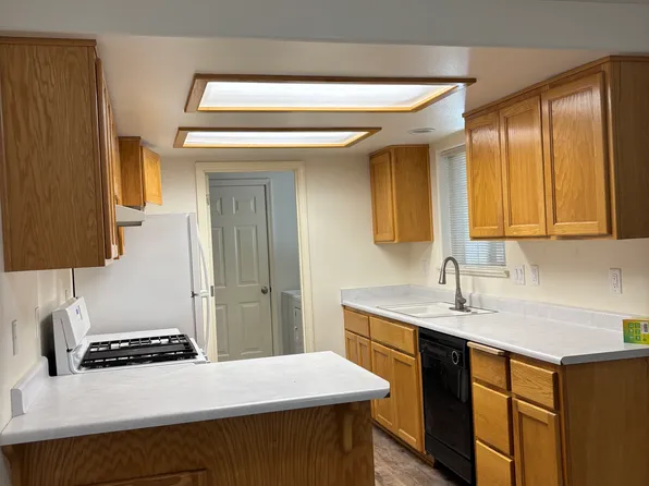 (undisclosed Address), Grants Pass, OR 97526