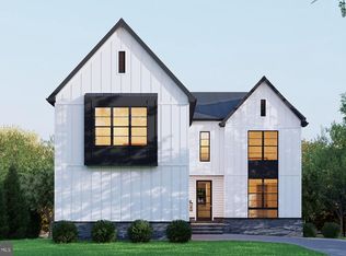 301 Nutley St SW, Vienna, VA 22180