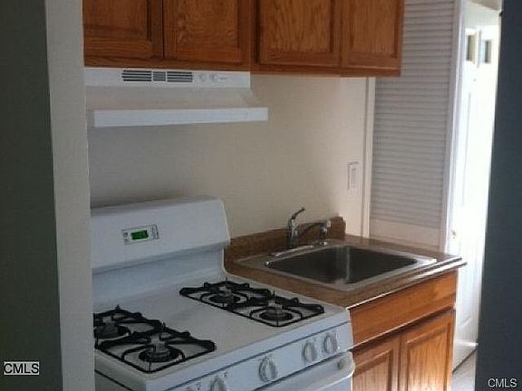 2nd image of 78 Dupont Pl