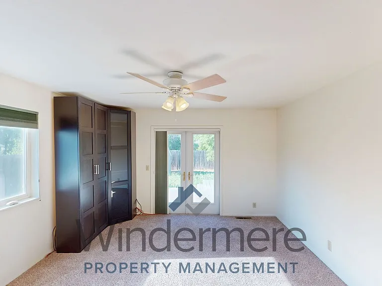 2040 Sunbar St — Photo 10