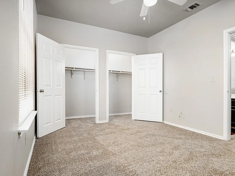 Houston Street Townhomes — Photo 6