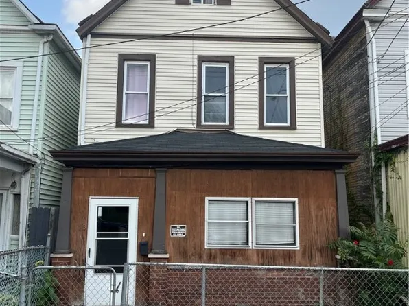 213 Comrie Ave, Braddock, PA 15104