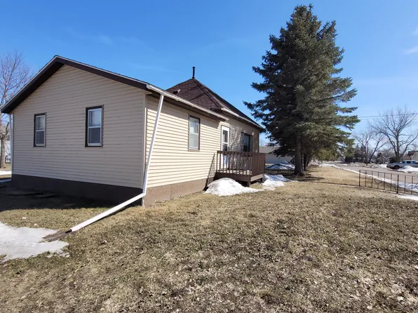 508 2nd Ave N, Ellendale, ND 58436