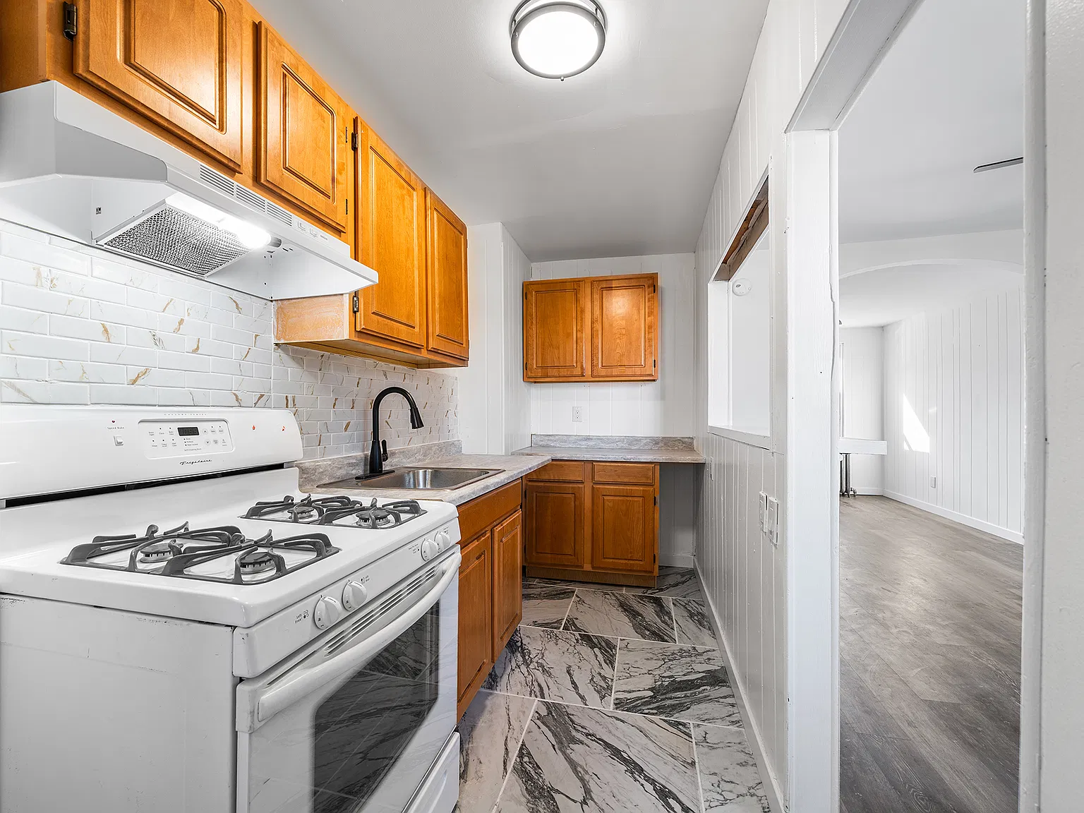 2 bed, 868 sqft, $1,400 — Photo 4