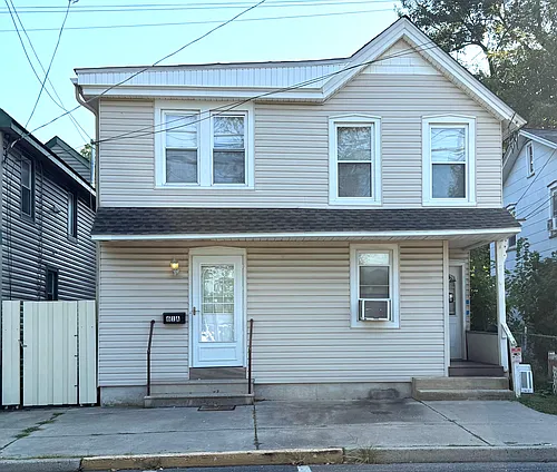 61 West Ave #A Photo 1