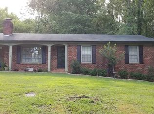 1502 Pennsylvania Ave, Etowah, TN 37331