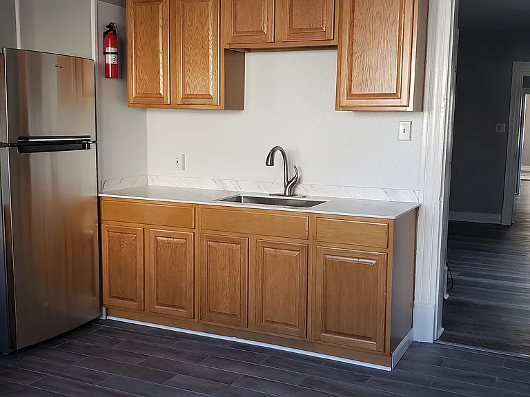 827 Walnut St #1 — Photo 1