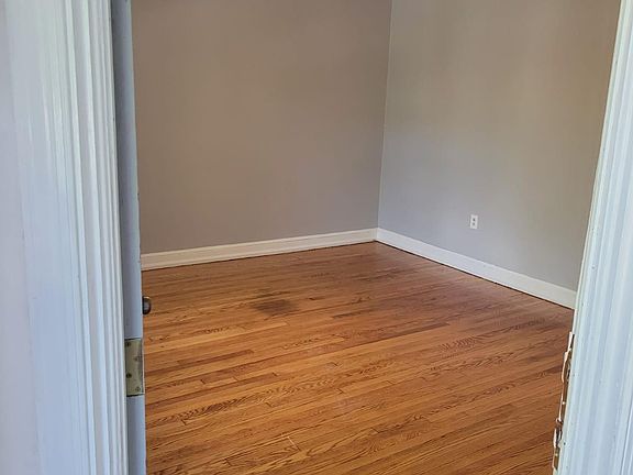 Entry to apartment