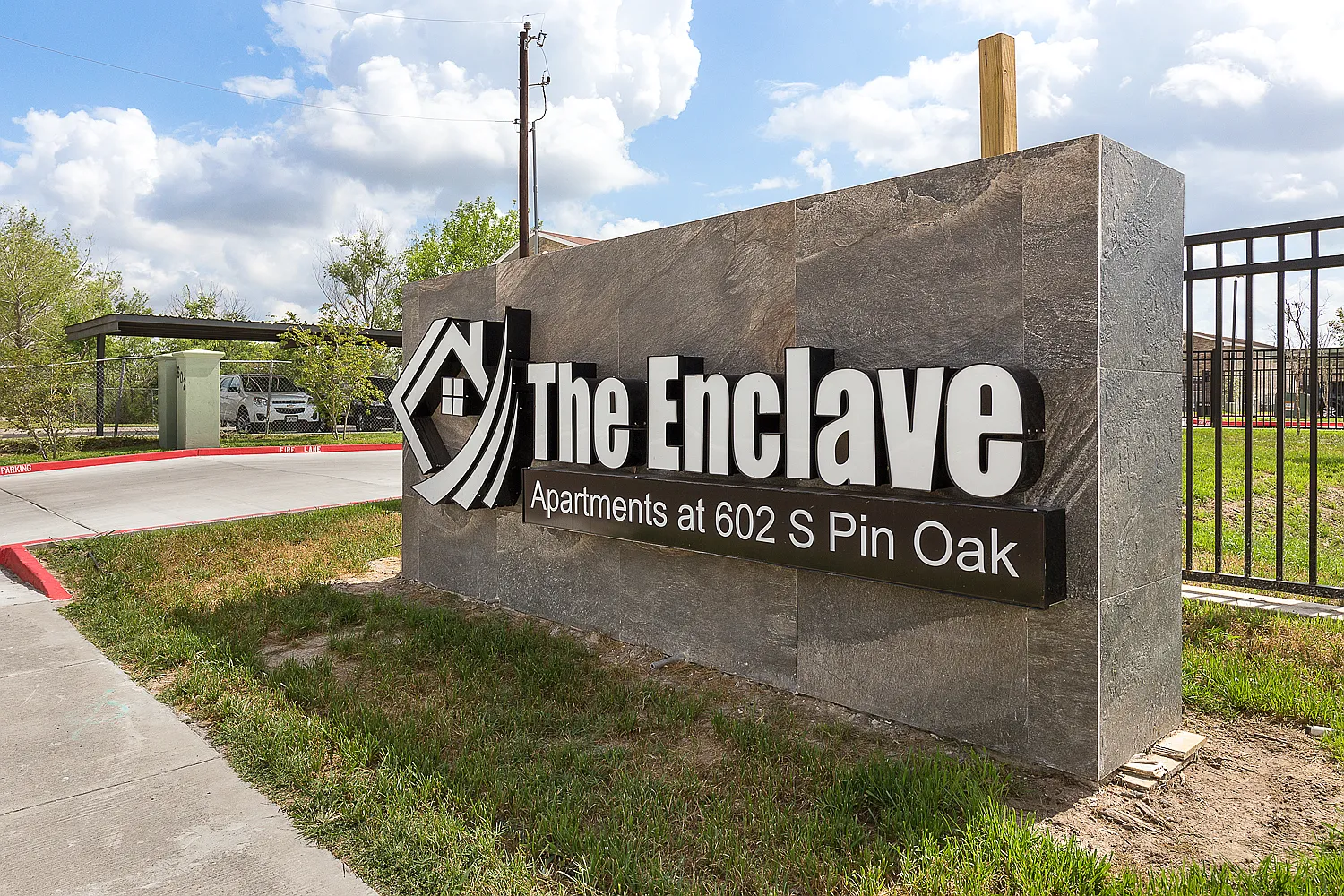 Enclave Apartments — Photo 1
