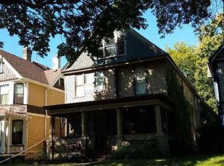 927 N 34th St, Milwaukee, WI 53208