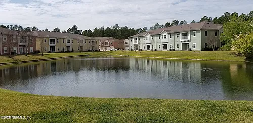 131 Burnett Ct #104 Photo 1