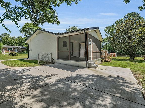 4th image of 475 Hiawatha Cir