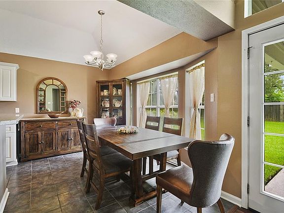 5th image of 108 Pennbrooke Dr