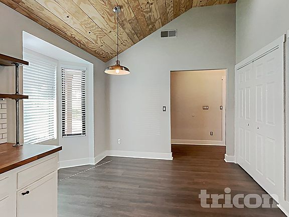 5th image of 511 Lisa Carol Dr